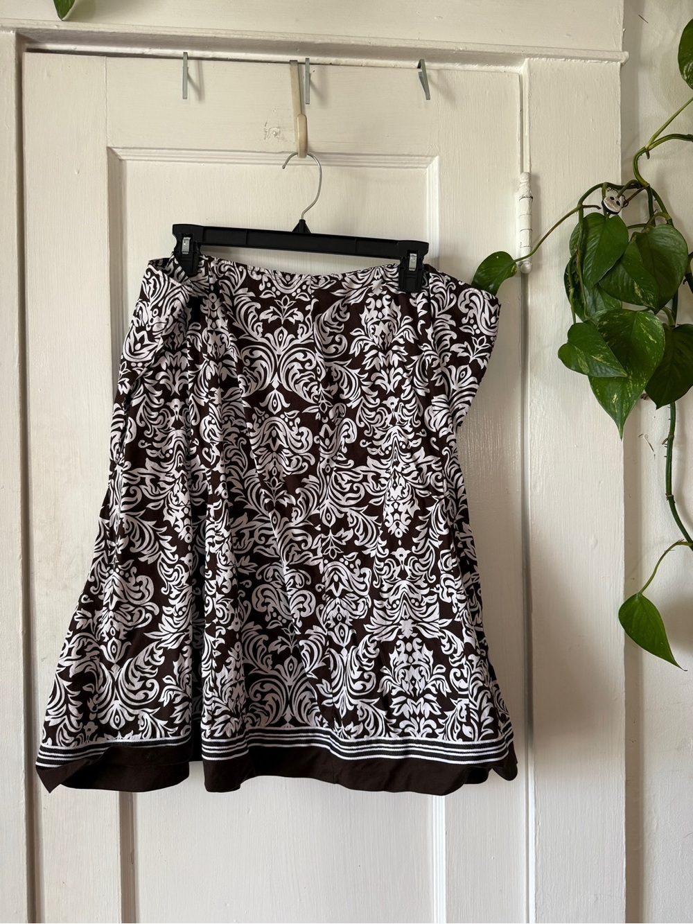 RB collection New York & White Damask A-Line Skirt size 18W